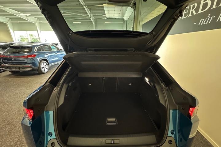 Grøn Peugeot e-3008 fra 2025