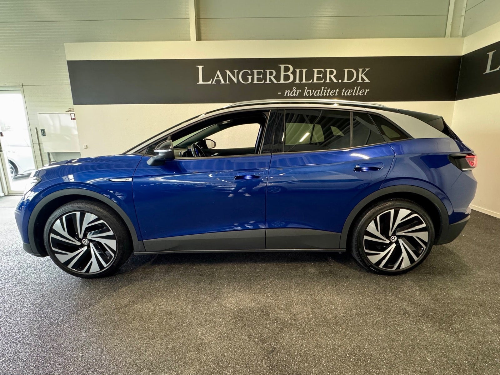 Blå VW ID.4 fra 2021