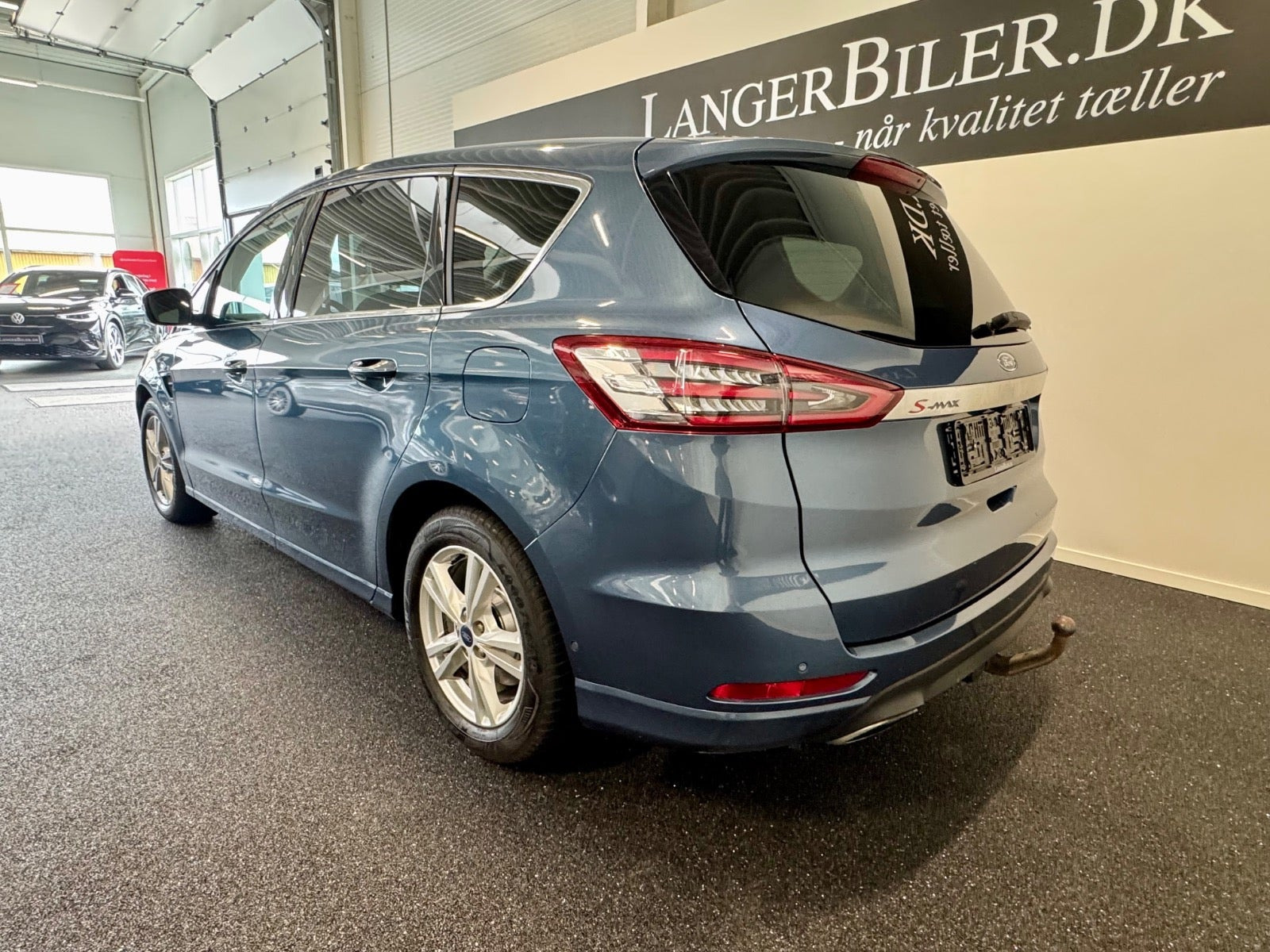 Blå Ford S-MAX fra 2019