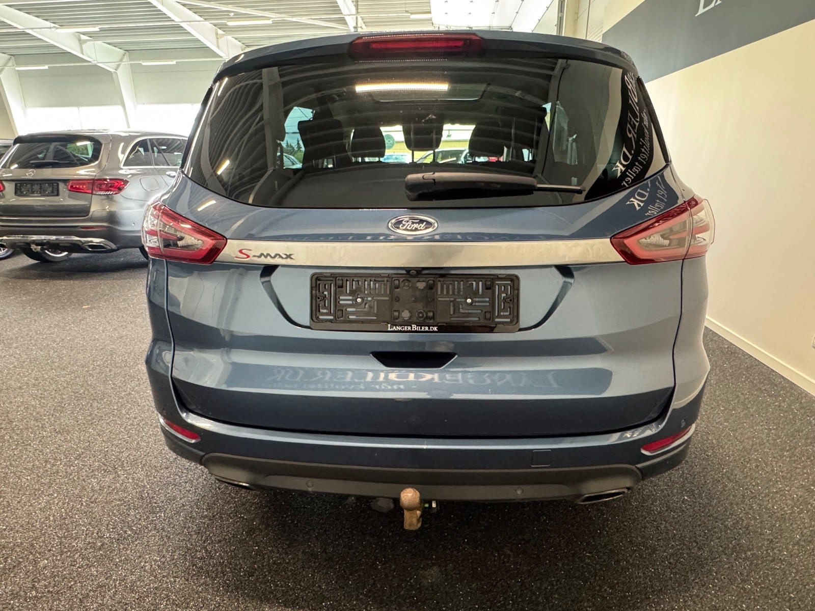 Blå Ford S-MAX fra 2019