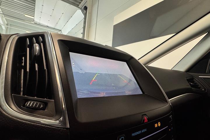 Blå Ford S-MAX fra 2019