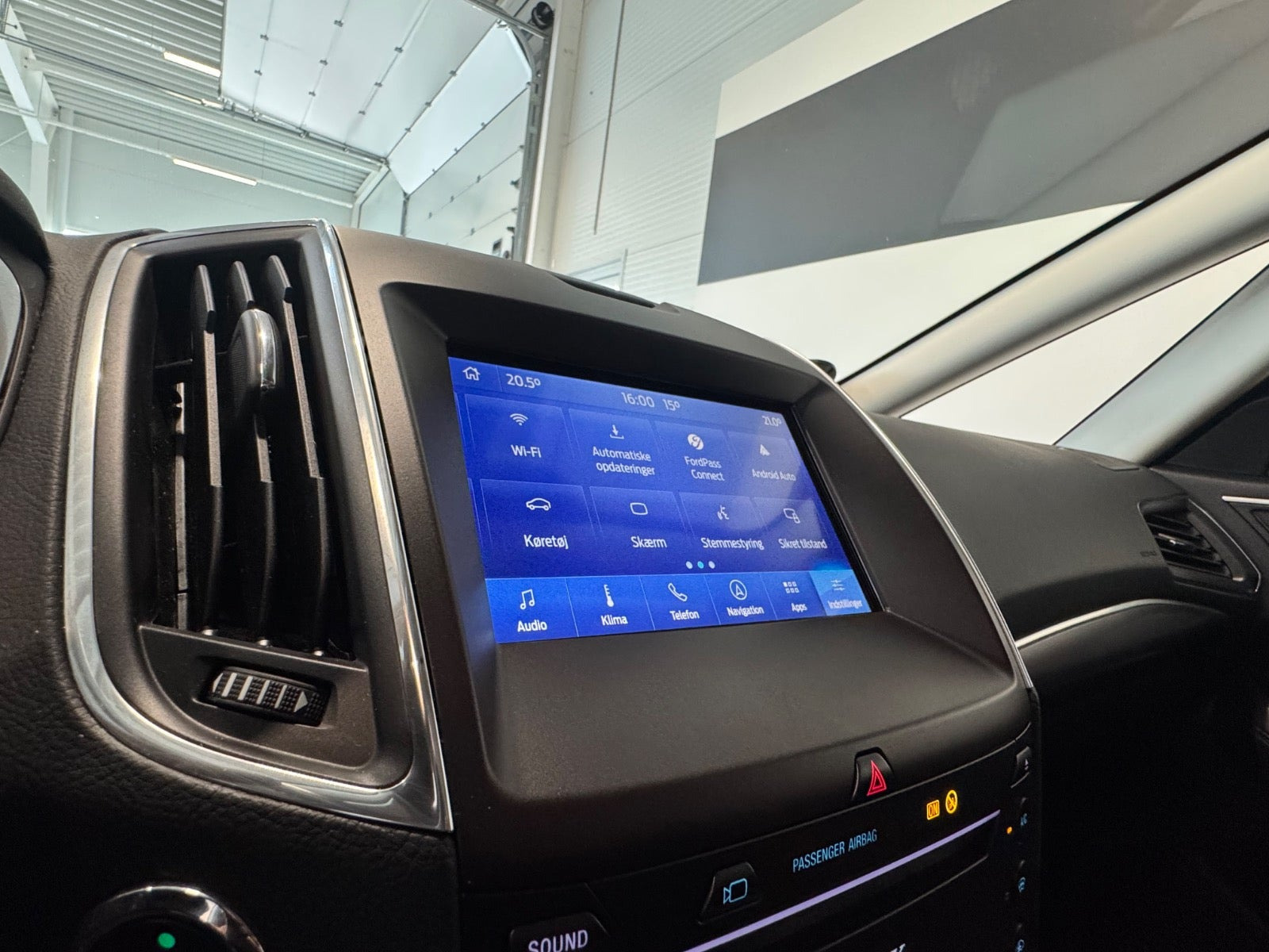 Blå Ford S-MAX fra 2019