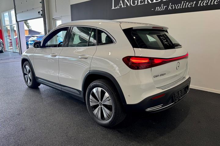 Hvid Mercedes EQA250+ fra 2026