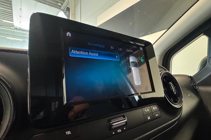 Hvid Mercedes eCitan fra 2024