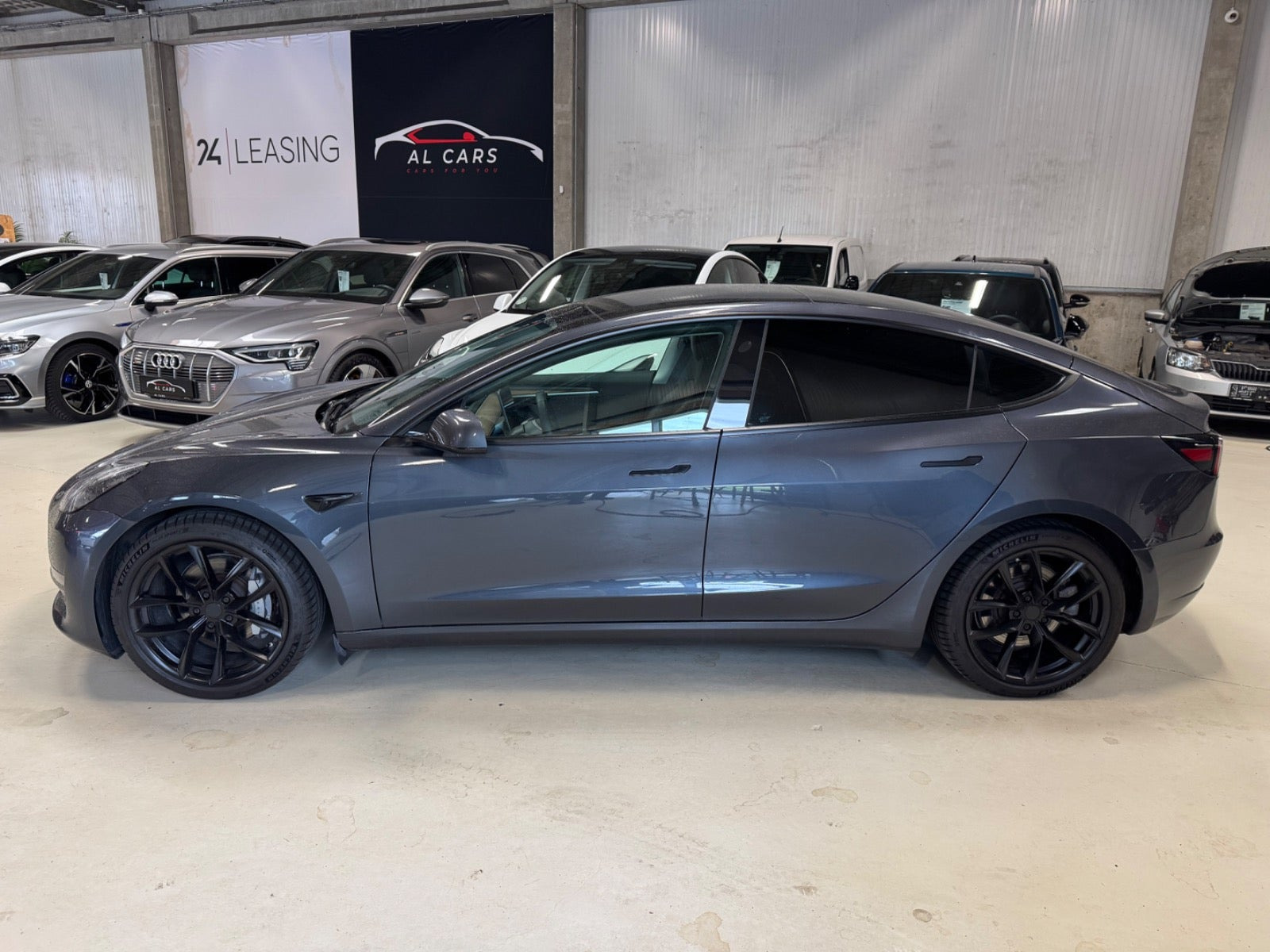 undefined Tesla Model 3 fra 2021