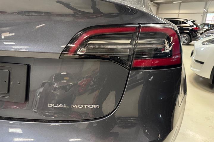 undefined Tesla Model 3 fra 2021
