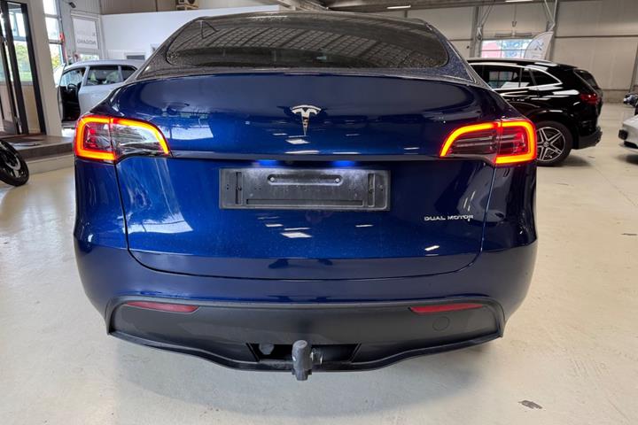 undefined Tesla Model Y fra 2023