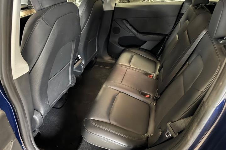 undefined Tesla Model Y fra 2023