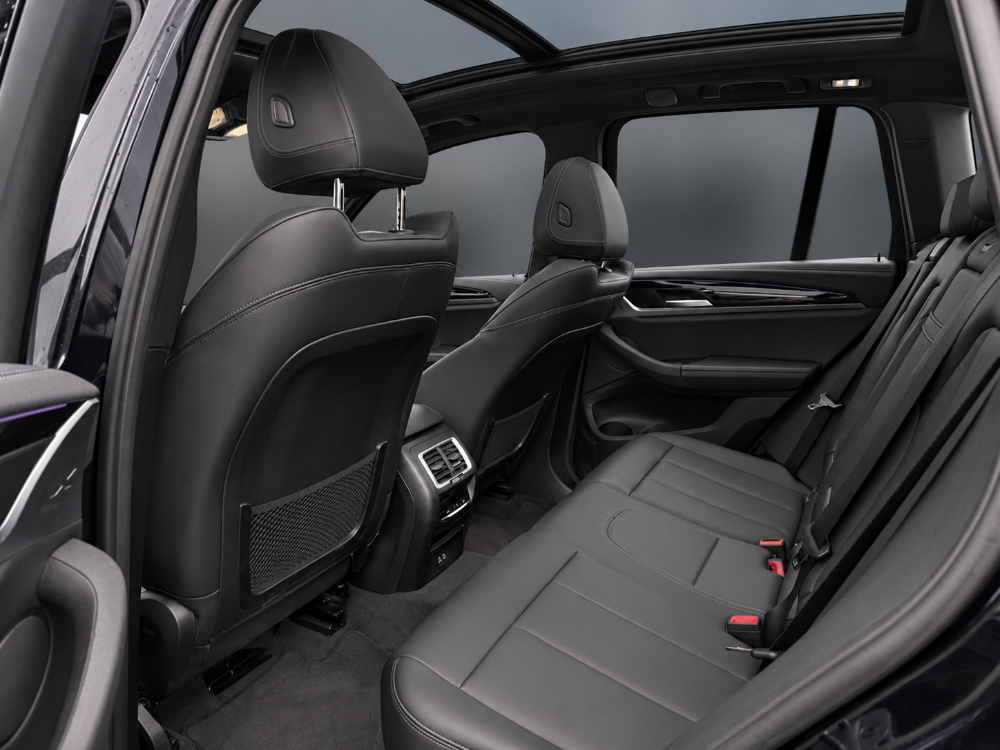 Sort BMW iX3 fra 2023