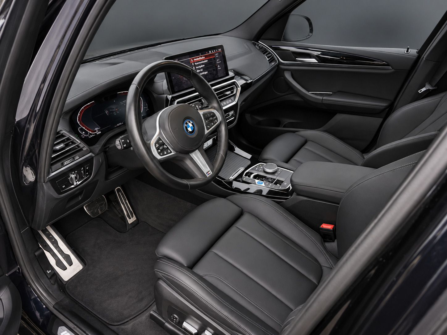 Sort BMW iX3 fra 2023
