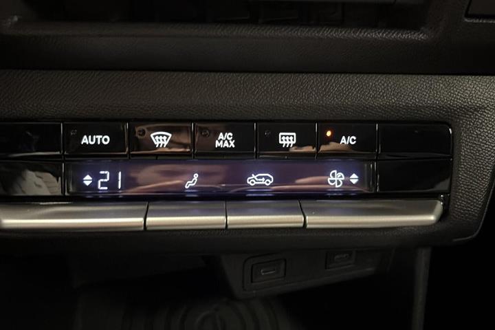 Blå Opel Frontera fra 2025
