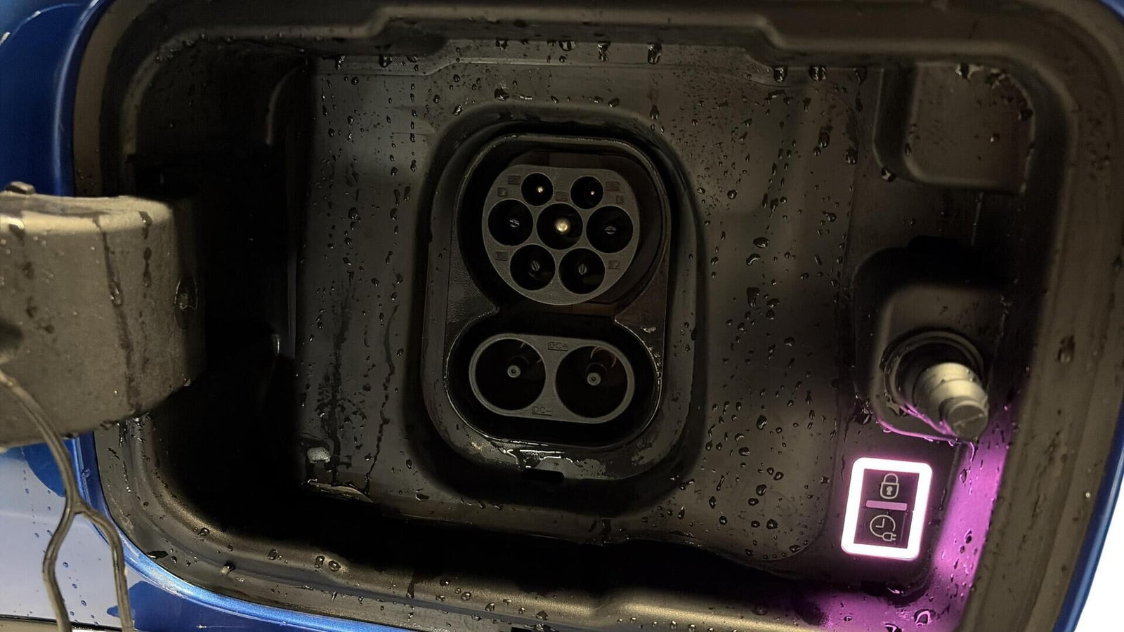 Blå Opel Frontera fra 2025