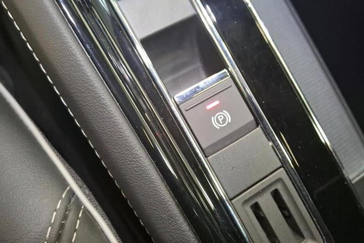 Rød Skoda Enyaq fra 2023