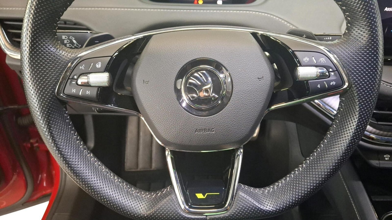 Rød Skoda Enyaq fra 2023
