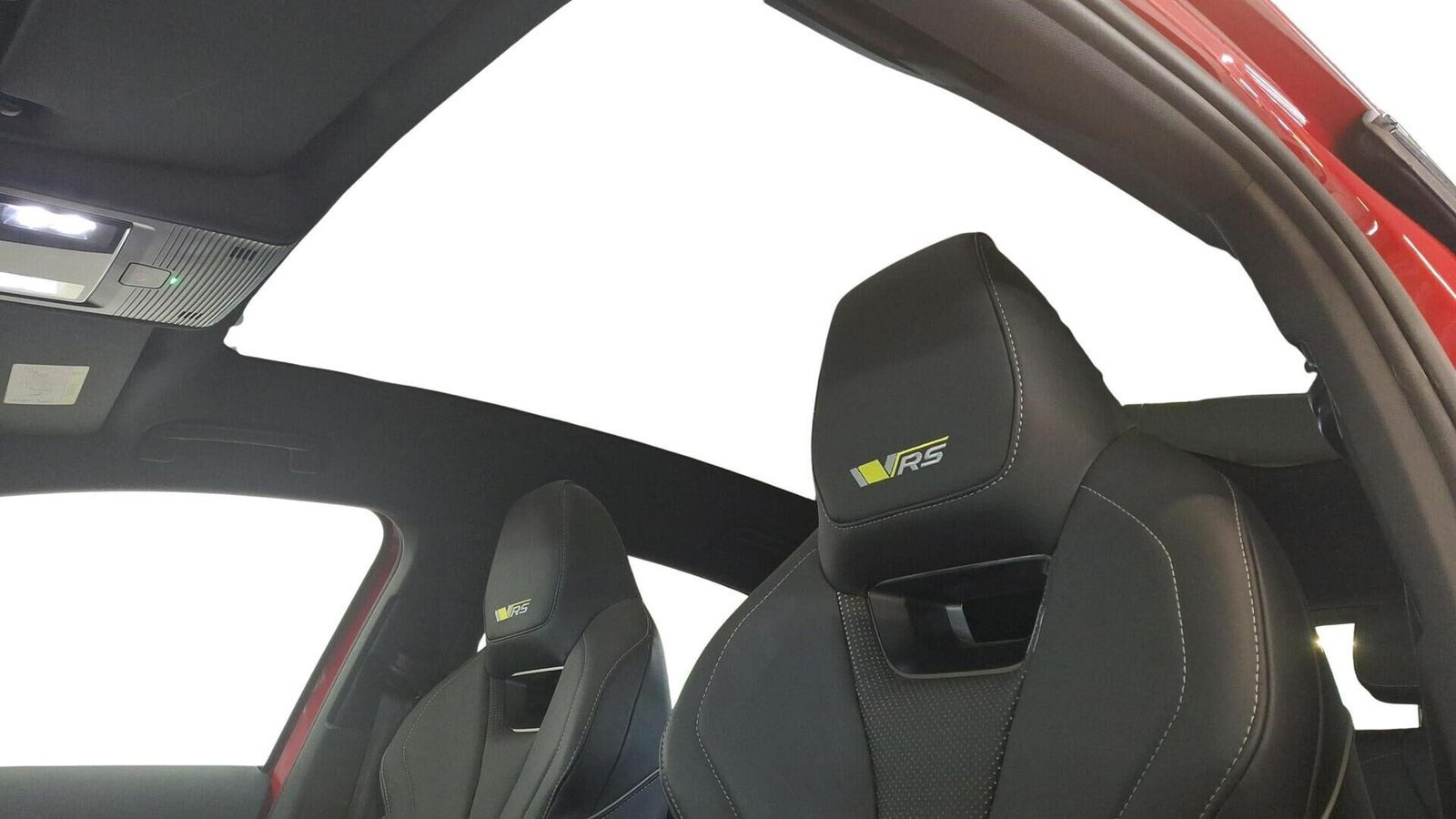 Rød Skoda Enyaq fra 2023