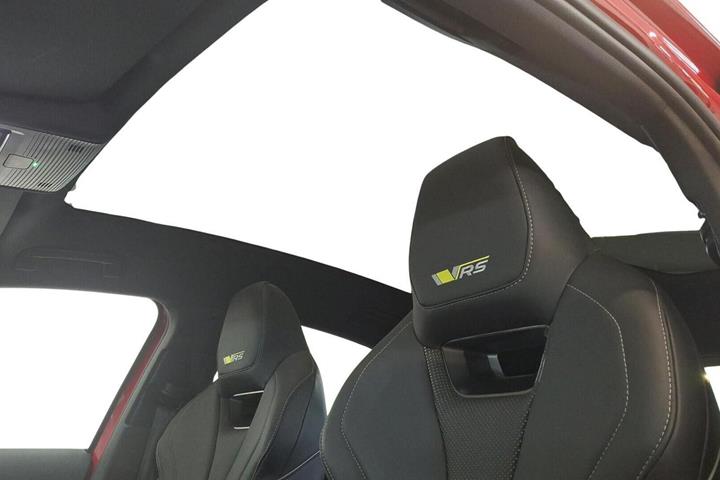 Rød Skoda Enyaq fra 2023