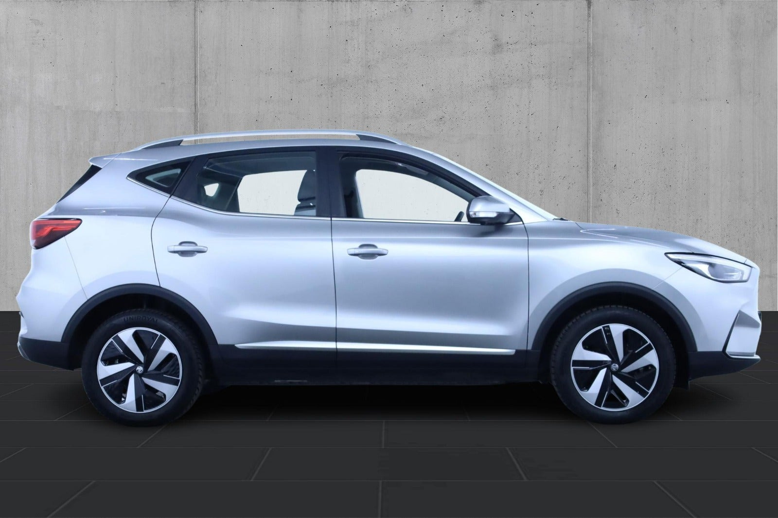 Sølv MG ZS fra 2024