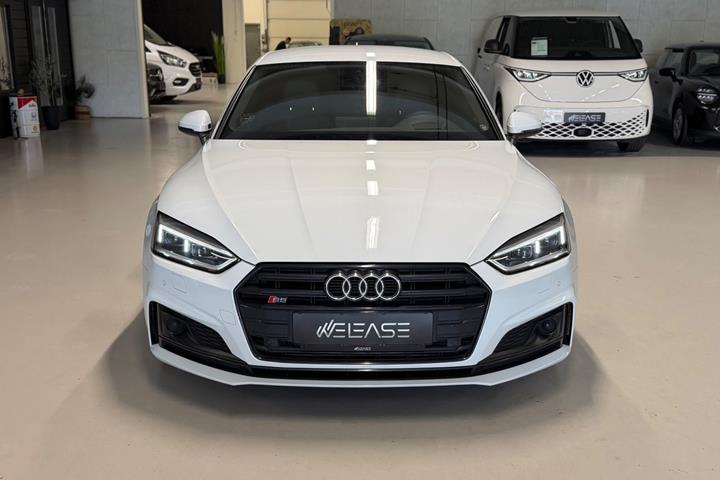 Hvid Audi S5 fra 2017
