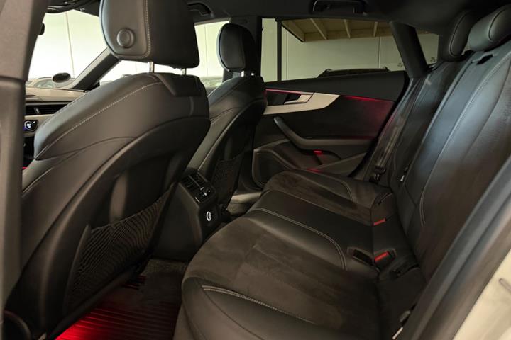 Hvid Audi S5 fra 2017