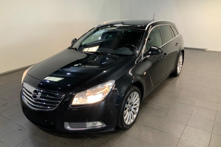 Sort Opel Insignia fra 2010