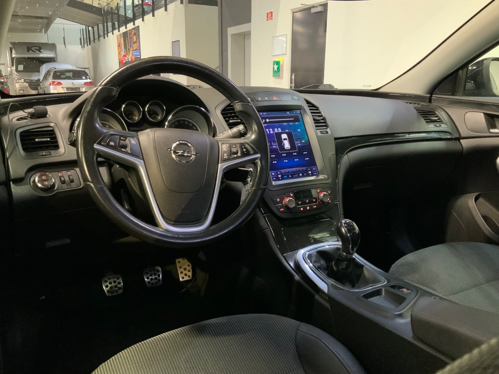 Sort Opel Insignia fra 2010