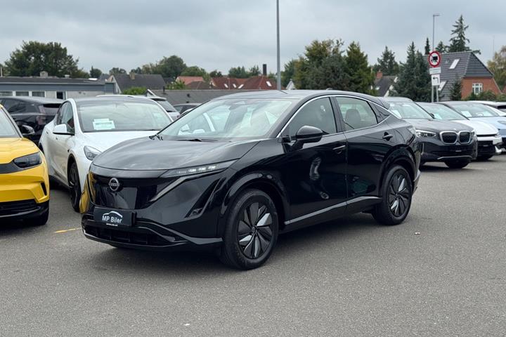 Sort Nissan Ariya fra 2026