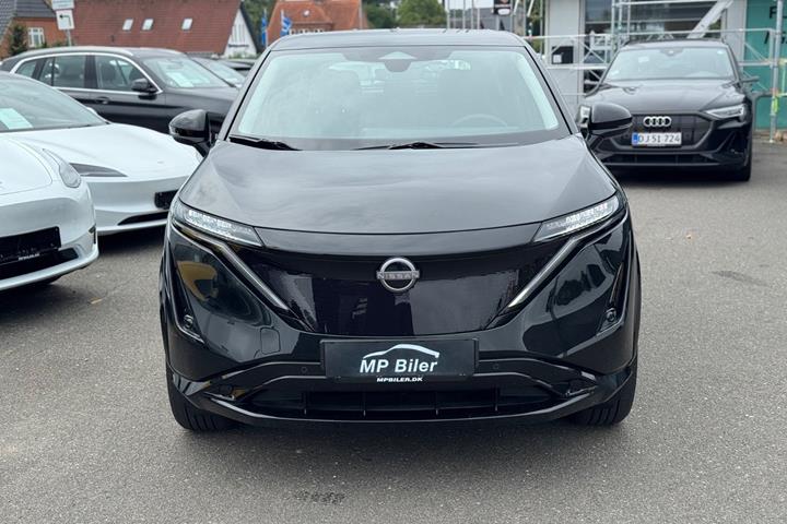 Sort Nissan Ariya fra 2026