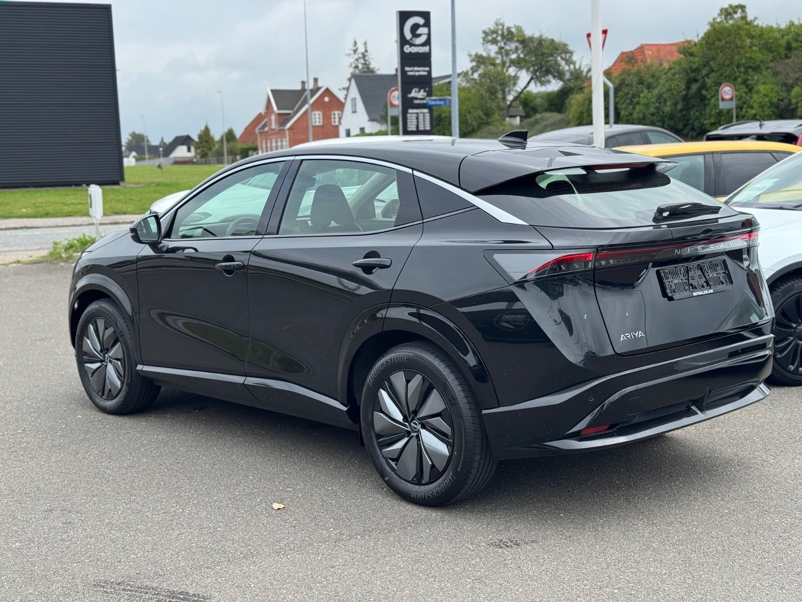 Sort Nissan Ariya fra 2026