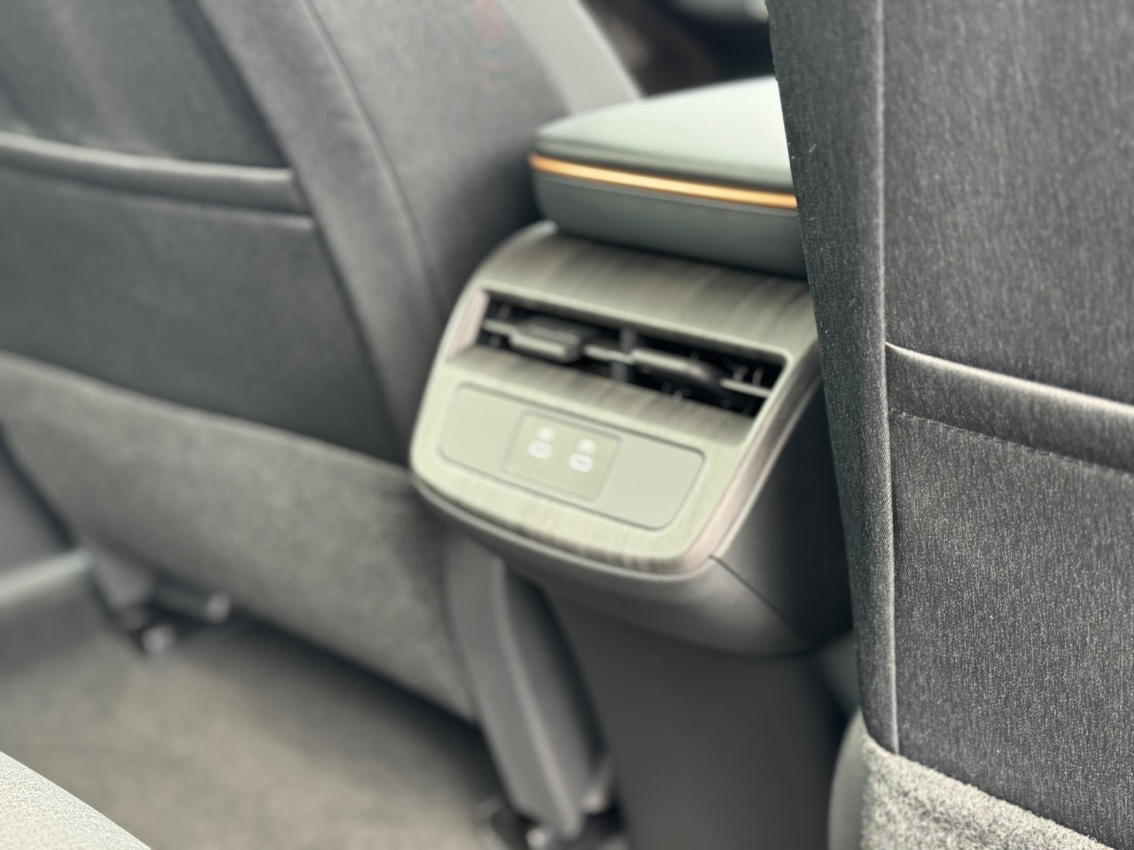 Sort Nissan Ariya fra 2026