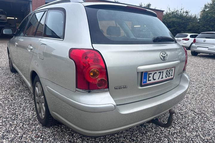 undefined Toyota Avensis fra 2006