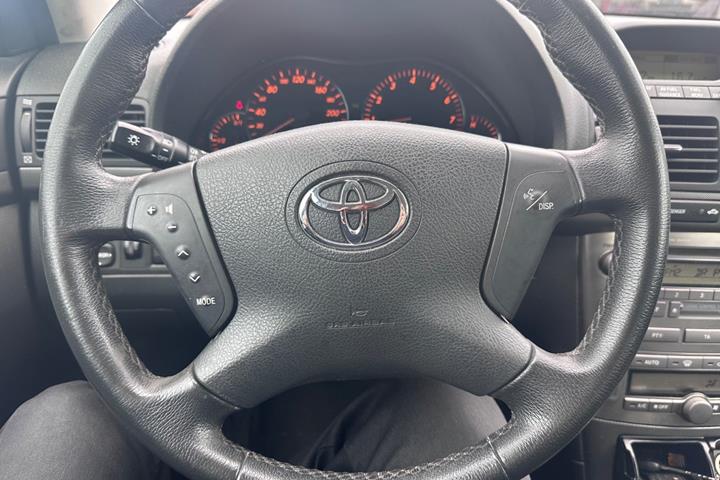 undefined Toyota Avensis fra 2006