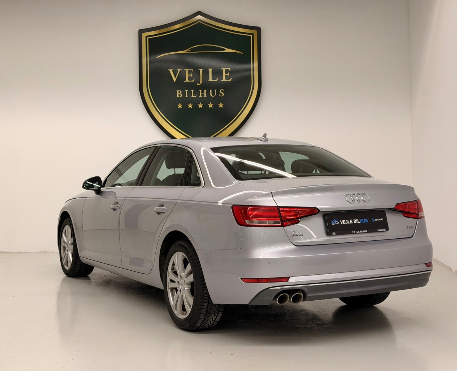 Sølv Audi A4 fra 2017