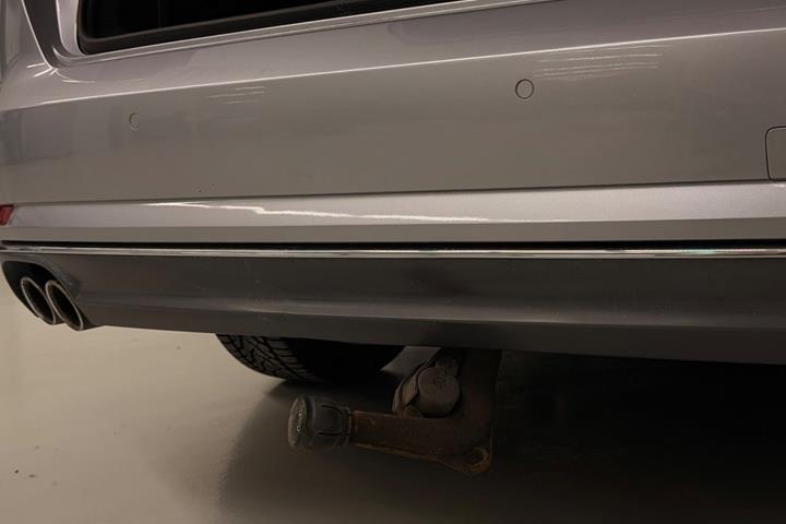 Sølv Audi A4 fra 2017