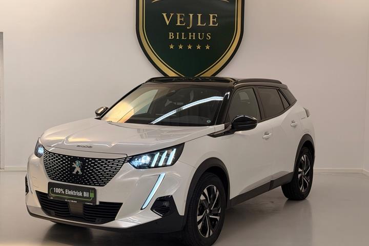 Grøn Peugeot e-2008 fra 2021