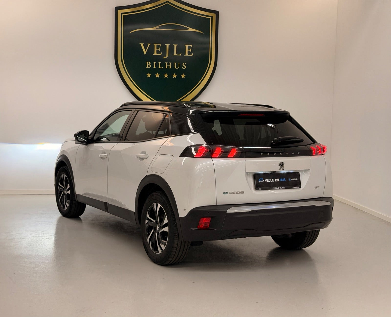 Grøn Peugeot e-2008 fra 2021
