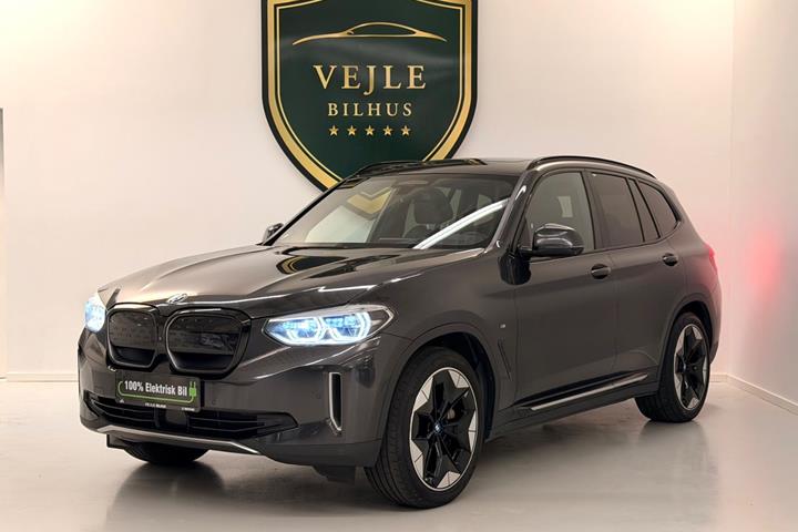 Gul BMW iX3 fra 2021