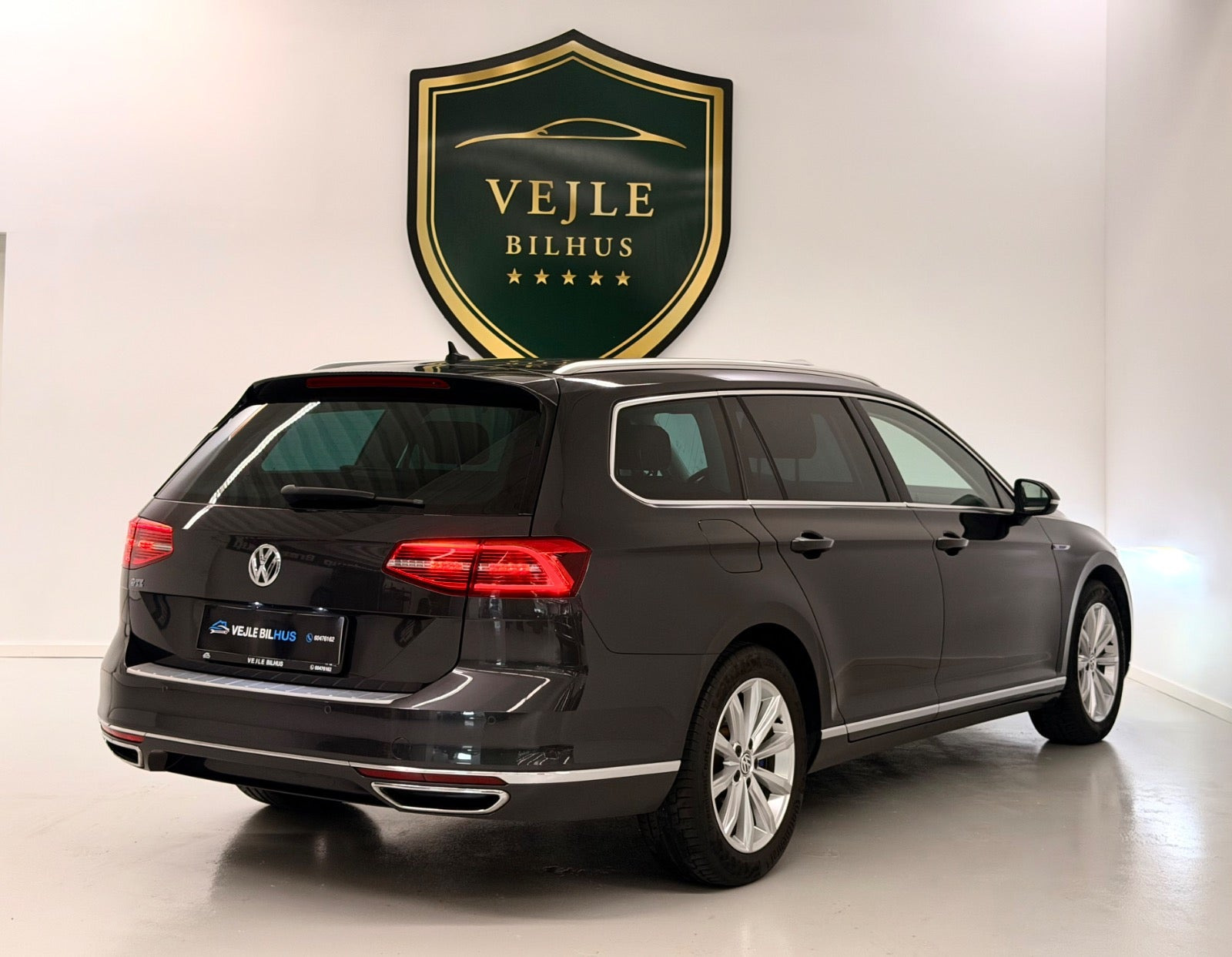 Grøn VW Passat fra 2018