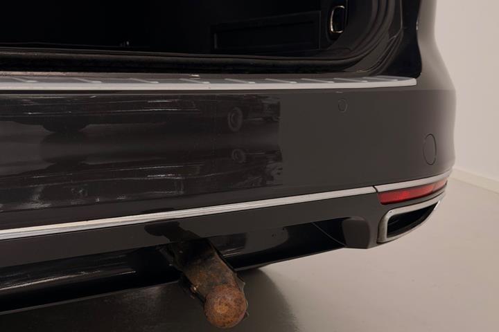 Grøn VW Passat fra 2018