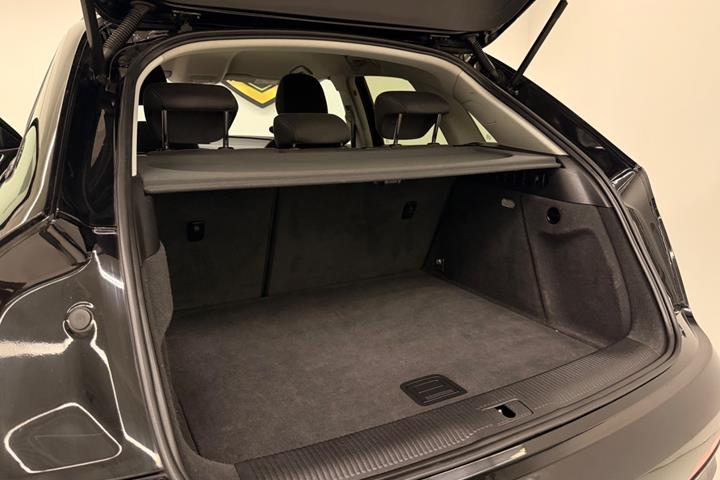 Sort Audi Q3 fra 2014