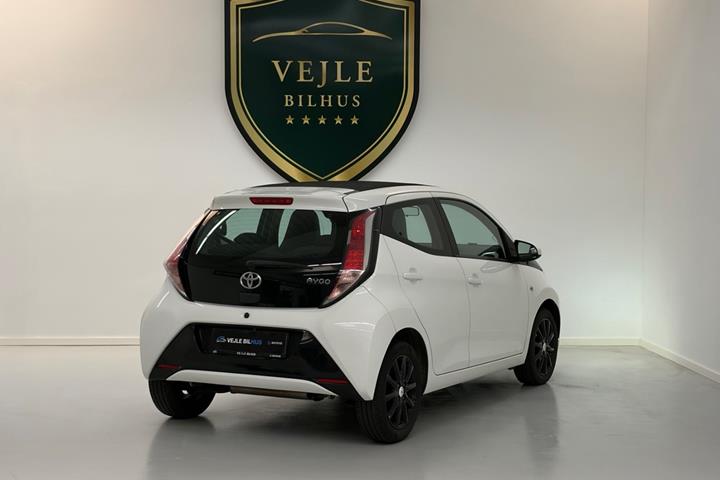 undefined Toyota Aygo fra 2015