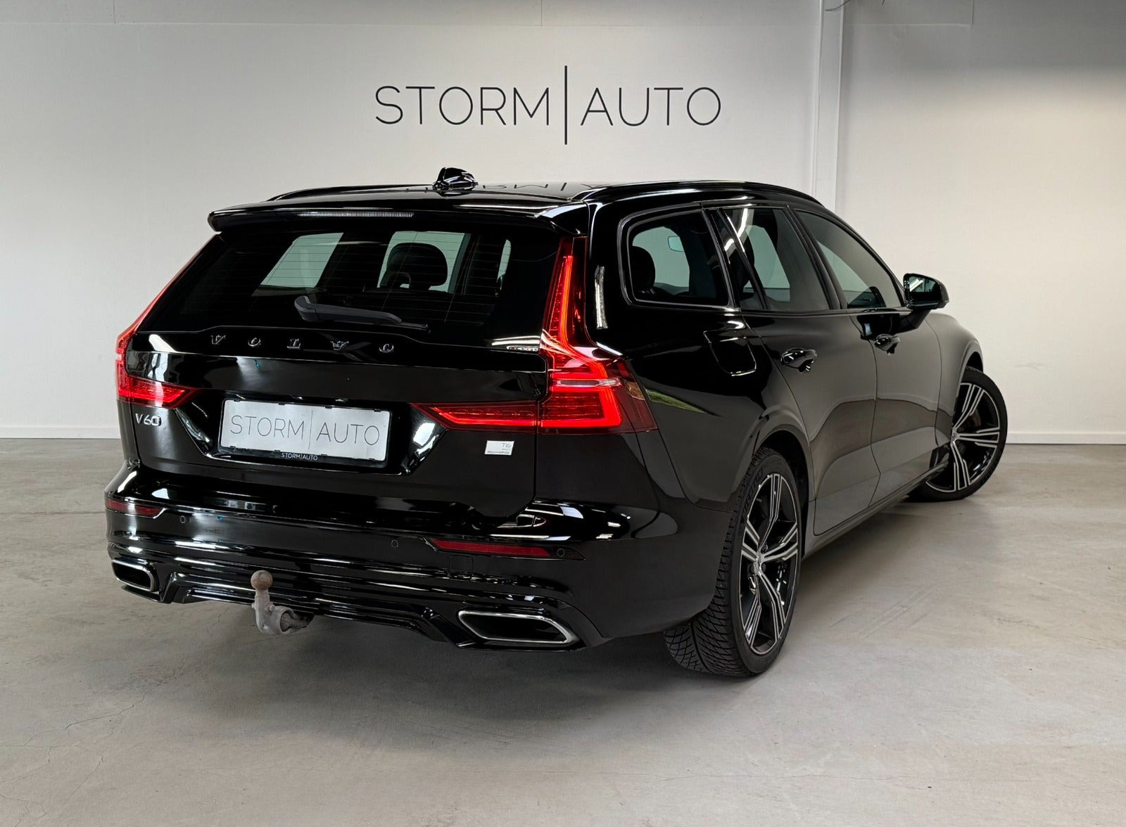 Sort Volvo V60 fra 2022