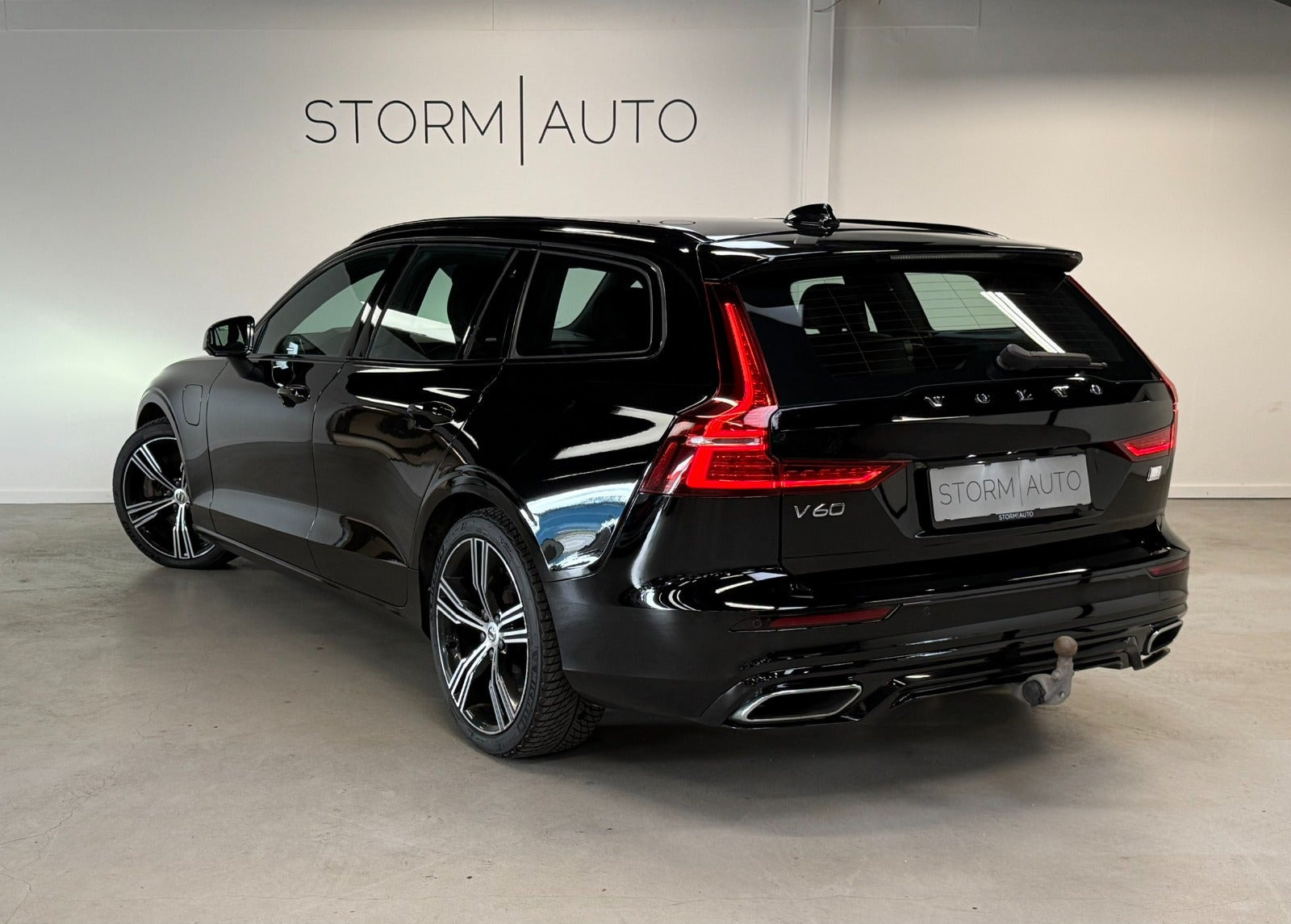 Sort Volvo V60 fra 2022