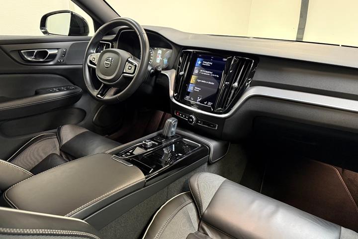 Sort Volvo V60 fra 2022