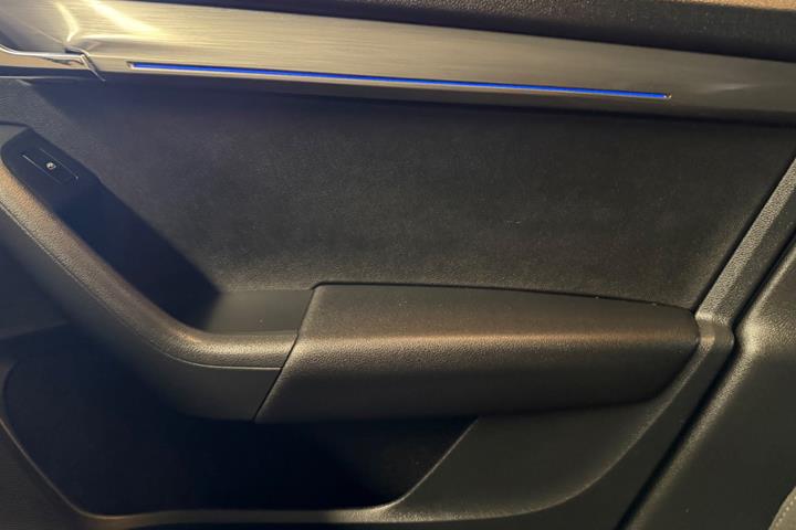 Blå Skoda Octavia fra 2018