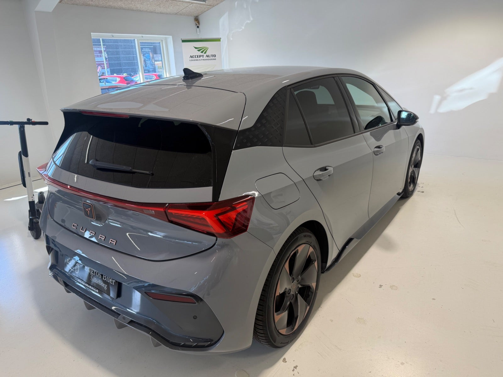 Grå Cupra Born fra 2024