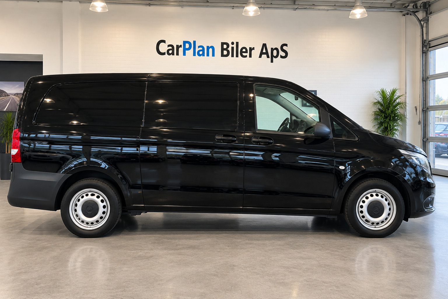 Hvid Mercedes Vito 119 fra 2020