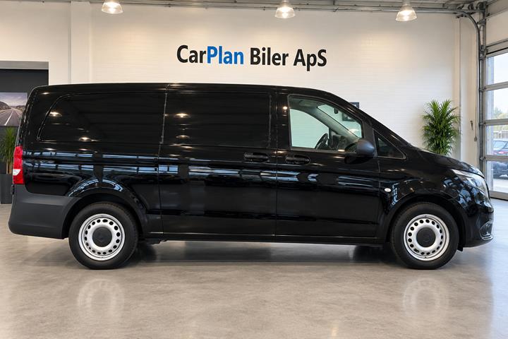 Hvid Mercedes Vito 119 fra 2020