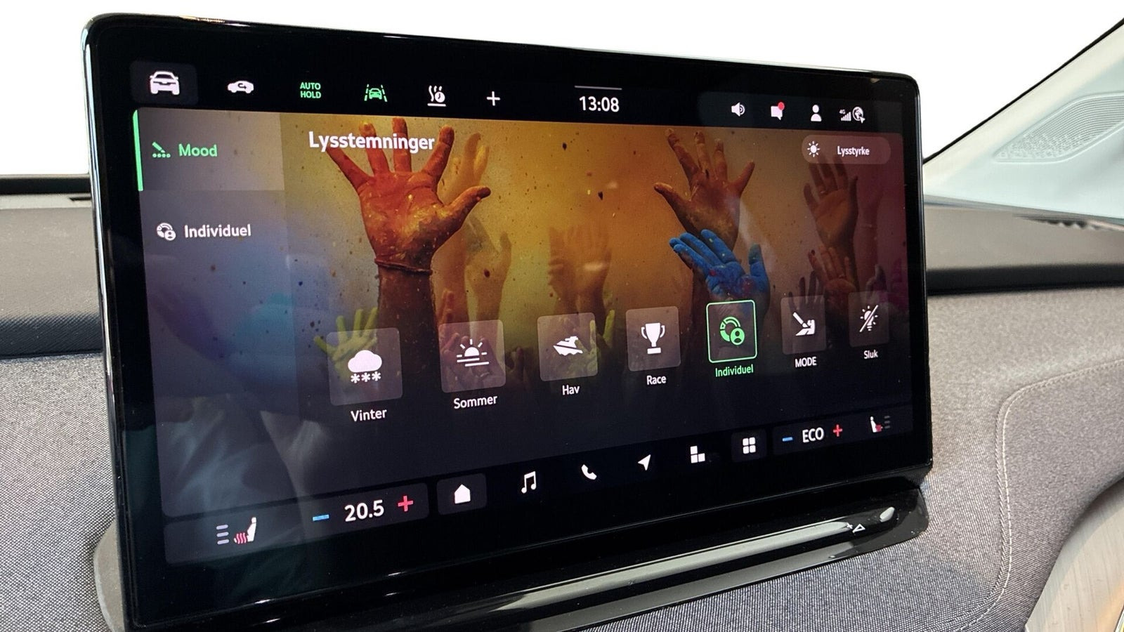 Grå Skoda Enyaq fra 2024
