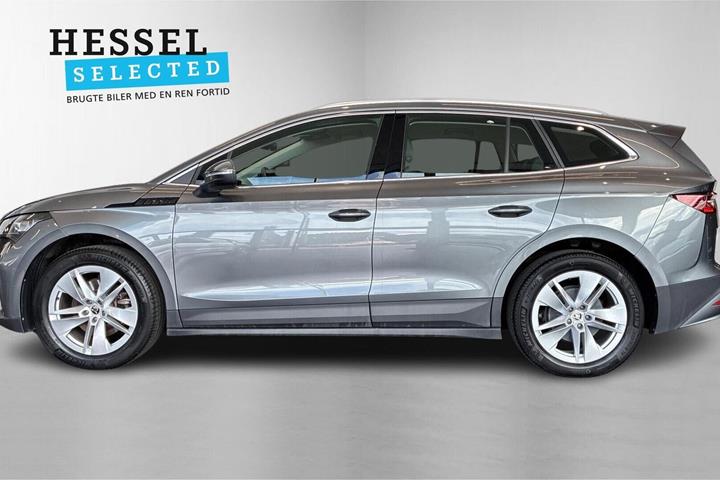 Grå Skoda Enyaq fra 2023