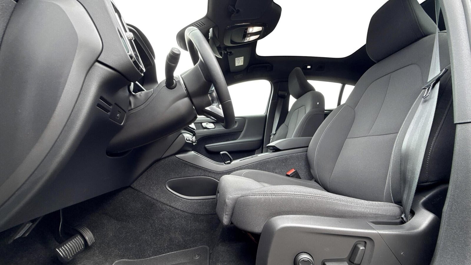 Sort Volvo C40 fra 2023